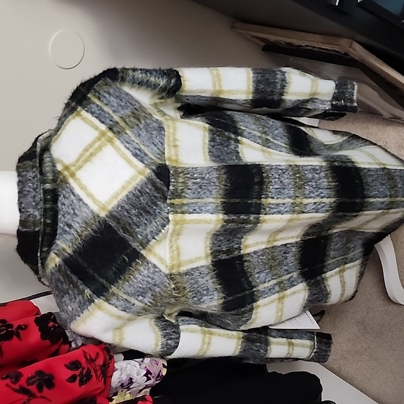 NWT Love Poem Shacket - Picture 5 of 6